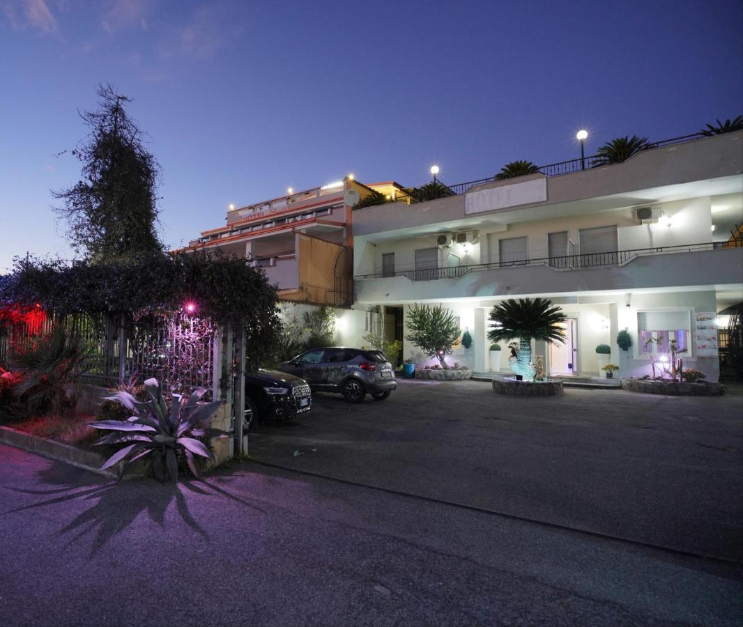 Hotel Stefany Lago Patria Buitenkant foto