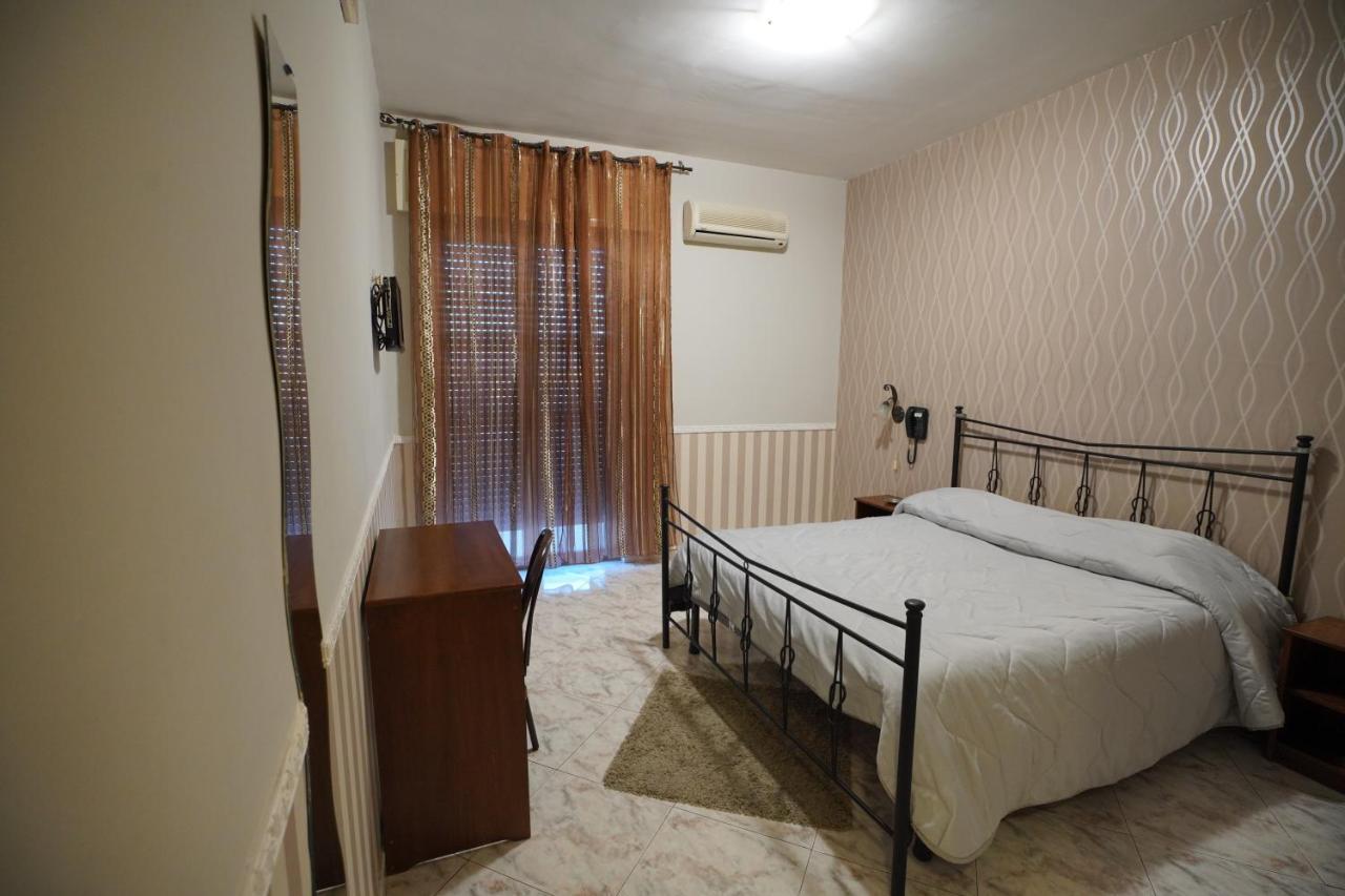 Hotel Stefany Lago Patria Buitenkant foto